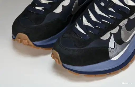 DD1875-700 sacai Vaporwaffle Dark Blue Nike 0613